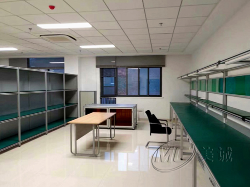浙江鋁型材廠家生產(chǎn)的防靜電工作臺(tái)，和江蘇有什么不一樣？