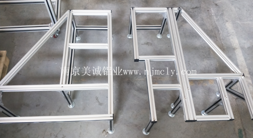 你知道氧化后的工業(yè)鋁型材框架優(yōu)點嗎？02