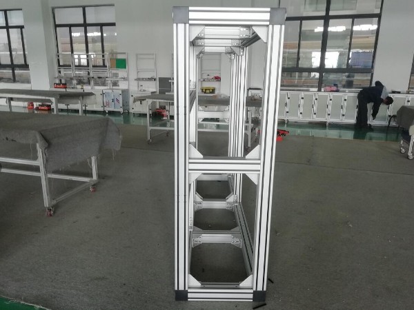 什么樣的鋁型材框架中需要用角件？